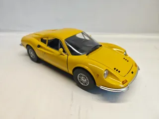 Ferrari Dino 246 GT scala 1:18 Anson