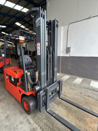 Carretilla elevadora Nissan 18