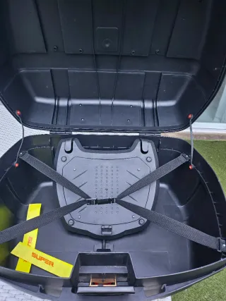 Baúl 48L con Respaldo para 2 Cascos nuevo sin usar