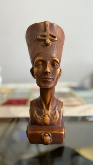 Busto Nefertiti Estilo Egipcio Resina simil madera