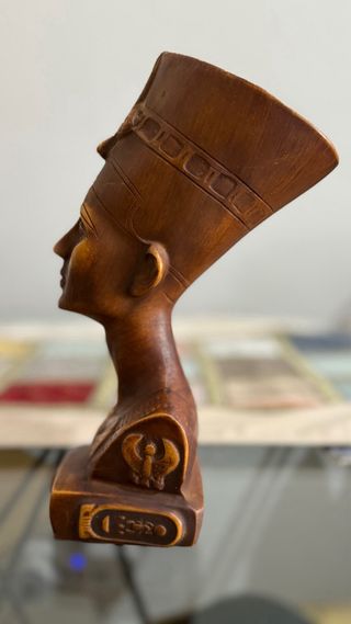 Busto Nefertiti Estilo Egipcio Resina simil madera