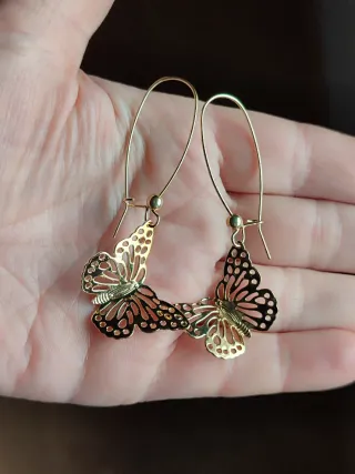 Pendientes mariposa dorados largos