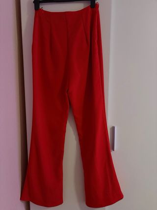 Pantalones acampanados rojos talla 36