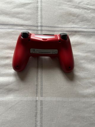 Consola PS4 Slim + Mando Rojo