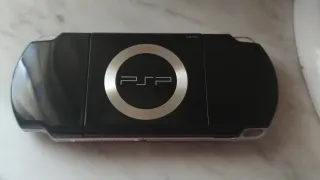 PSP 2000 + Juegos