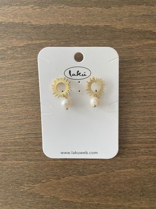 Pendientes Lakú Sol Perla Dorados