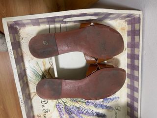 Sandalias planas Zara marrón