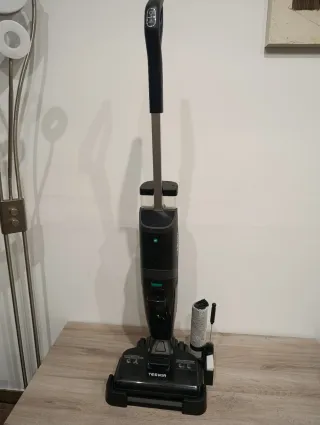 Aspiradora Fregasuelos Tesvor