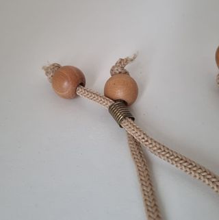 Tenda per tende in corda con perle in legno