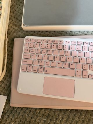iPad 10ª Gen 2025 + Accesorios