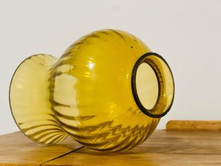 Antiguas tulipas venecianas de cristal ámbar x 3