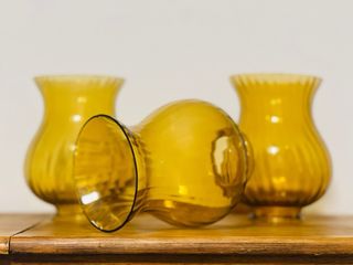 Antiguas tulipas venecianas de cristal ámbar x 3