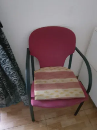 Sillas de tela y metal