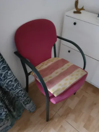 Sillas de tela y metal