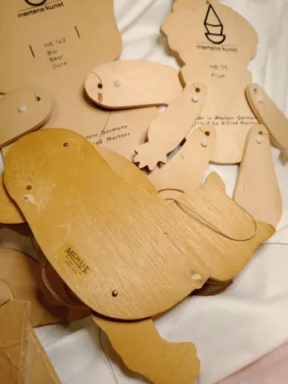 Lote marionetas madera: oso, gato, payaso,guardia.