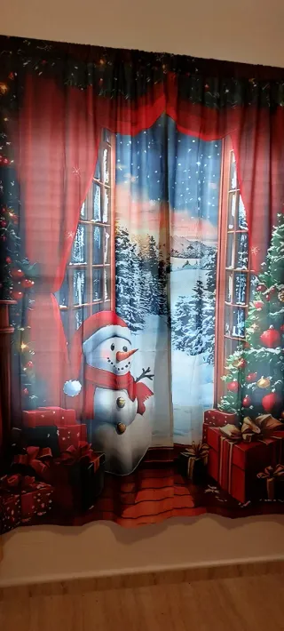 Tende Natalizie con Alberi e Regali