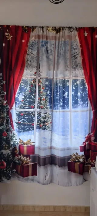 Tende Natalizie con Alberi e Regali