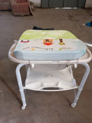 Bañera y cambiador para bebés