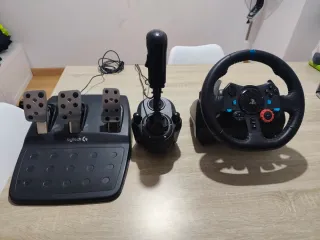 Volante Logitech G29 con Pedales y Palanca