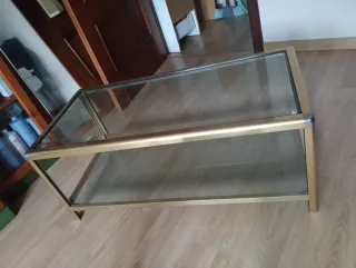 Mesa de centro cristal y metal dorado