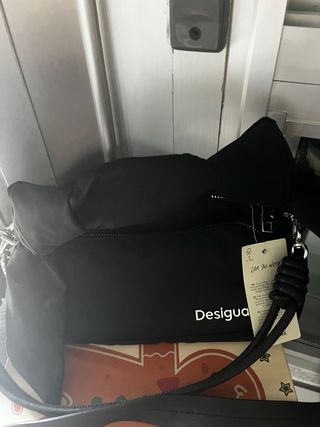 Bolso bandolera Desigual negro