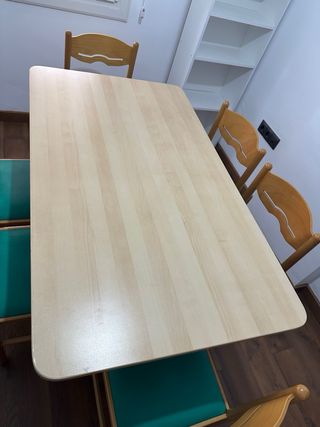 Mesa de comedor con 6 sillas