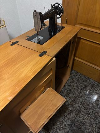 Máquina de coser Sigma antigua