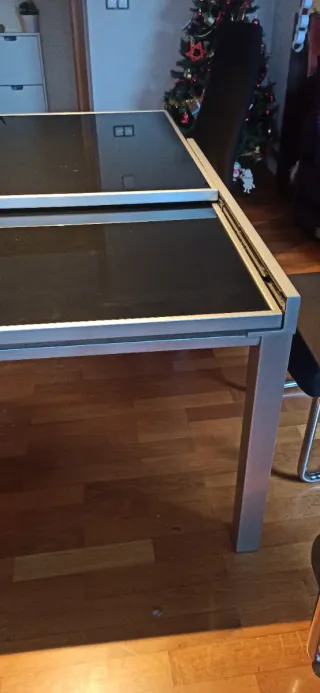 Tavolo da pranzo allungabile in acciaio e vetro 2,40m