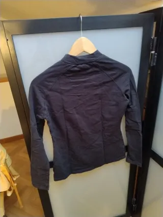 Camiseta térmica negra cuello alto