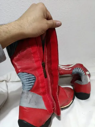 Botas de moto Diadora rojas