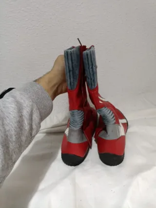 Botas de moto Diadora rojas