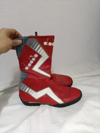 Botas de moto Diadora rojas