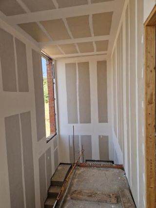 TRABAJOS DE PLADUR Y PINTURA