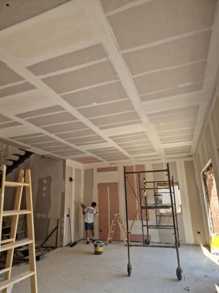 TRABAJOS DE PLADUR Y PINTURA