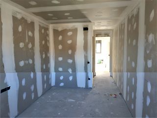 TRABAJOS DE PLADUR Y PINTURA