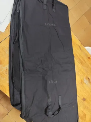 10 Fundas para trajes y vestidos Loewe