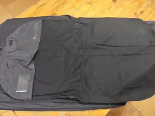 10 Fundas para trajes y vestidos Loewe