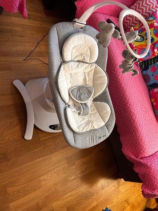 Mecedora para bebé gris