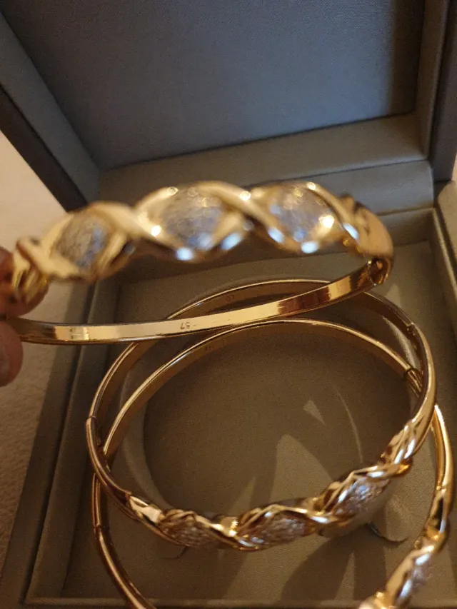 3 Pulseras Chapadas Oro 18k con Caja
