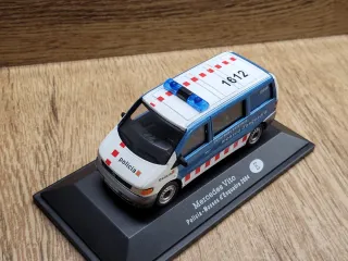MERCEDES VITO MOSSOS ESQUADRA ESCALA 1/43