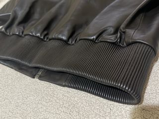 Cazadora bomber piel 100% ZARA