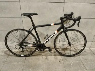 BICICLETA CARRETERA BTWIN TRIBAN 500