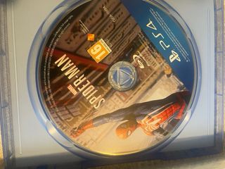 Juegos PS4 God of War y Spider-Man