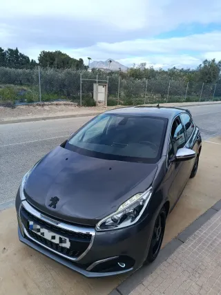 Peugeot 208 2018