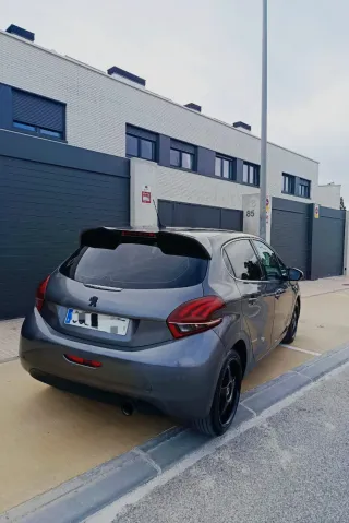Peugeot 208 2018
