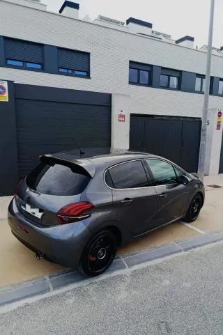 Peugeot 208 2018