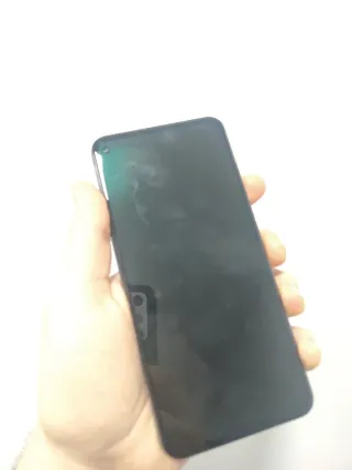 Google Pixel 5a Negro con su caja