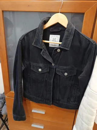 Chaqueta tejana negra Pull&Bear chica
