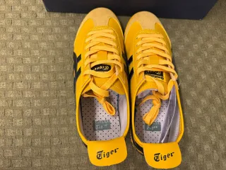 Zapatillas Onitsuka Tiger Amarillas y Negras