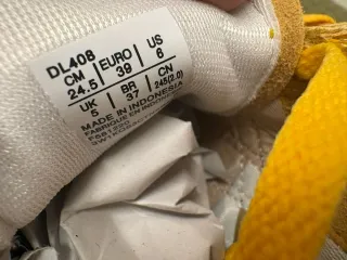 Zapatillas Onitsuka Tiger Amarillas y Negras